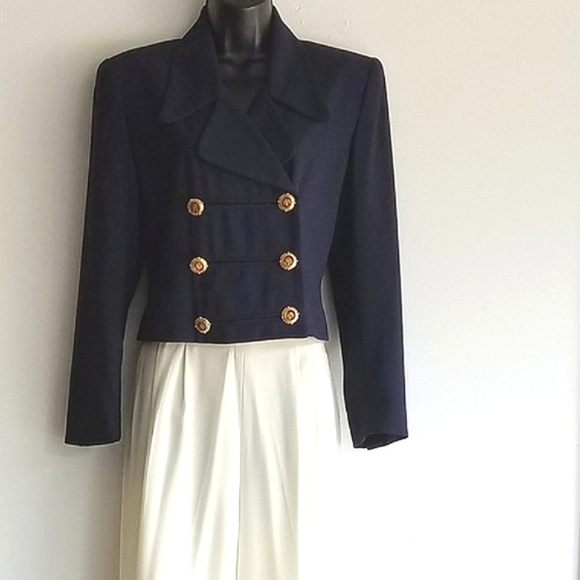 Double-Breasted Crop Jacket Suit - Picture 7 of 12